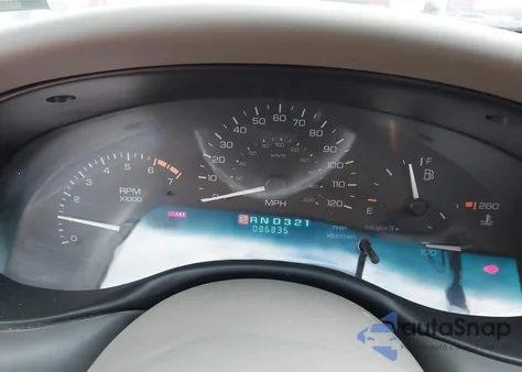 1998 Oldsmobile Cutlass Gl z USA, uszkodzony, nr VIN 1G3NB52M8W6348468